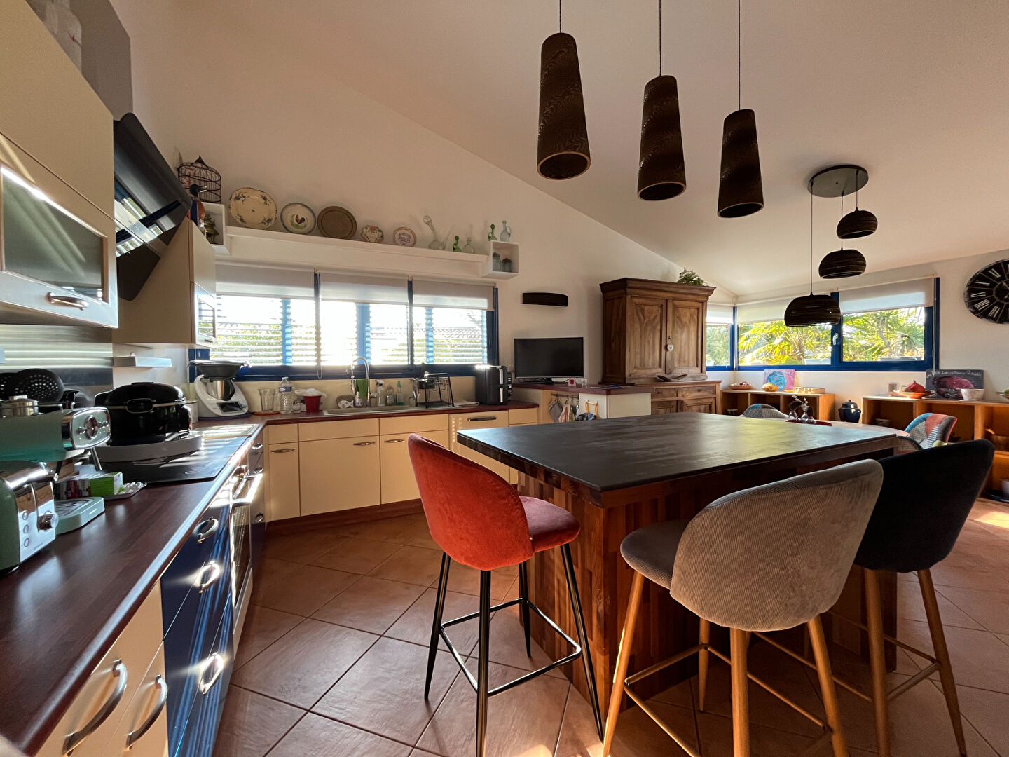 Photo SAINT-DENIS-D'OLERON Demeure contemporaine 12 p. 360 m² image 4/6