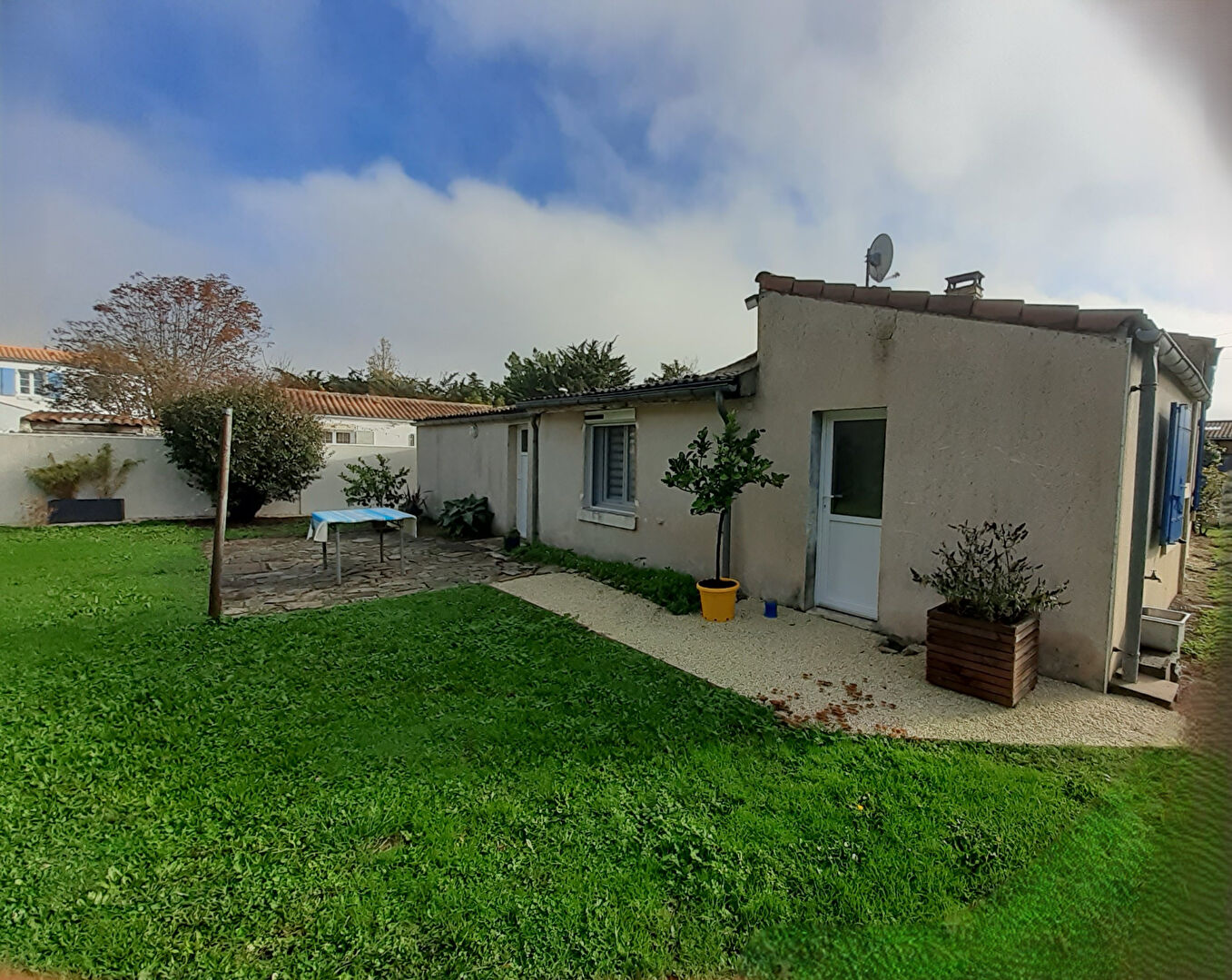 Photo Jolie Maison de village à Saint Pierre D'Oleron image 3/6