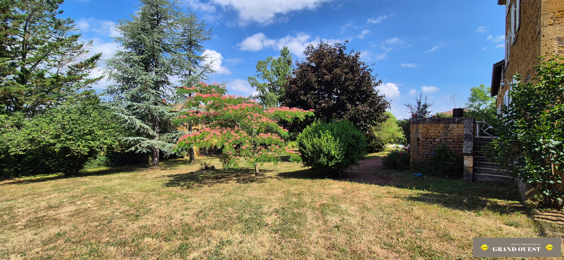 Vente maison 10 piéces St Germain Nuelles