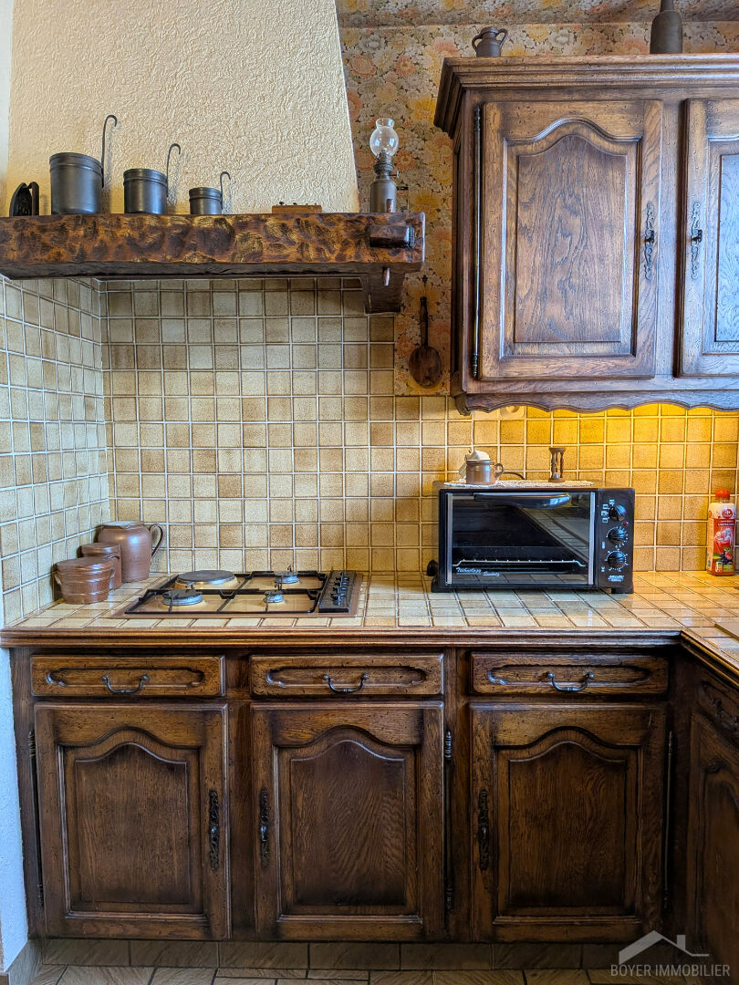 Photo Maison en pierres à rénover avec garage - Centre Fougères image 5/6