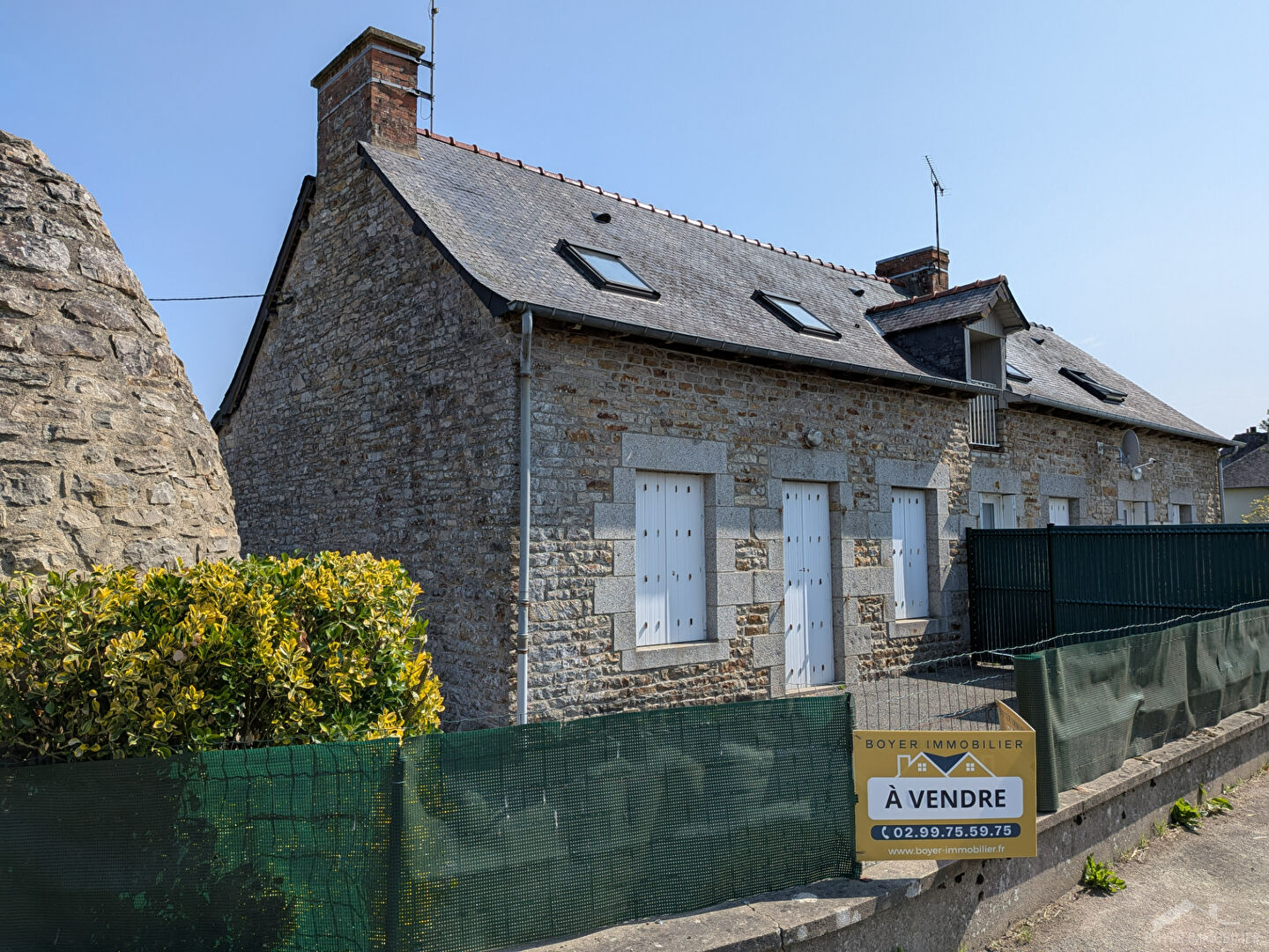 SOUS COMPROMIS VAL D'IZÉ - Maison en Pierre 85 m²