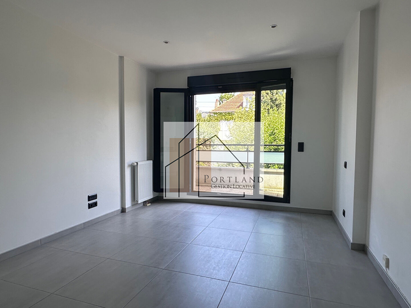 Studio avec balcon - 5mInutes de la gare de GAGNY RER E