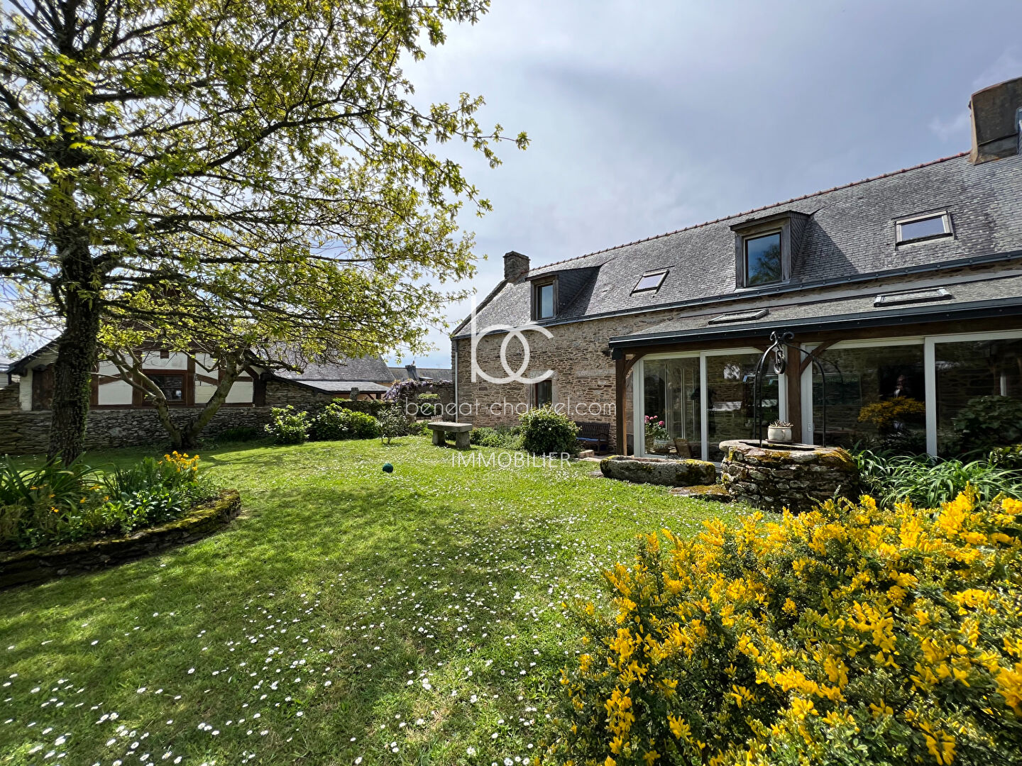 VENTE Longère Bord de l'Eau | 4 Chambres | Dépendances Atelier | Cheminée Jardin d'Hiver | DAMGAN (56750)