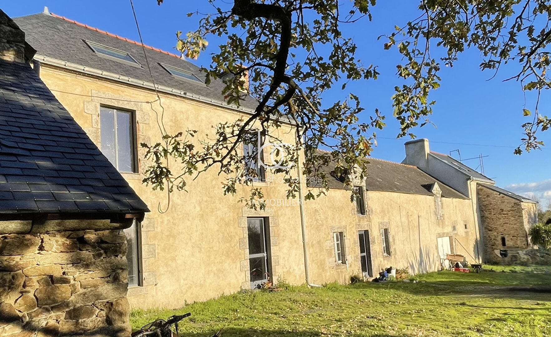 Corps de ferme avec maison de Maître et dépendances SUD MORBIHAN