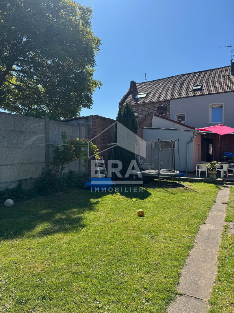 PONT A VENDIN SEMI INDIVIDUELLE 4 CHAMBRES GARAGE ET JARDIN