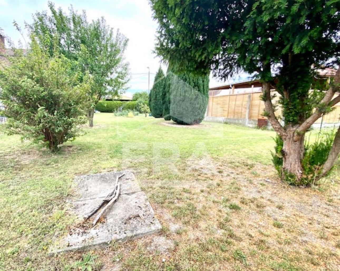 PONT A VENDIN TERRAIN CONSTRUCTIBLE IDEALEMENT SITUE