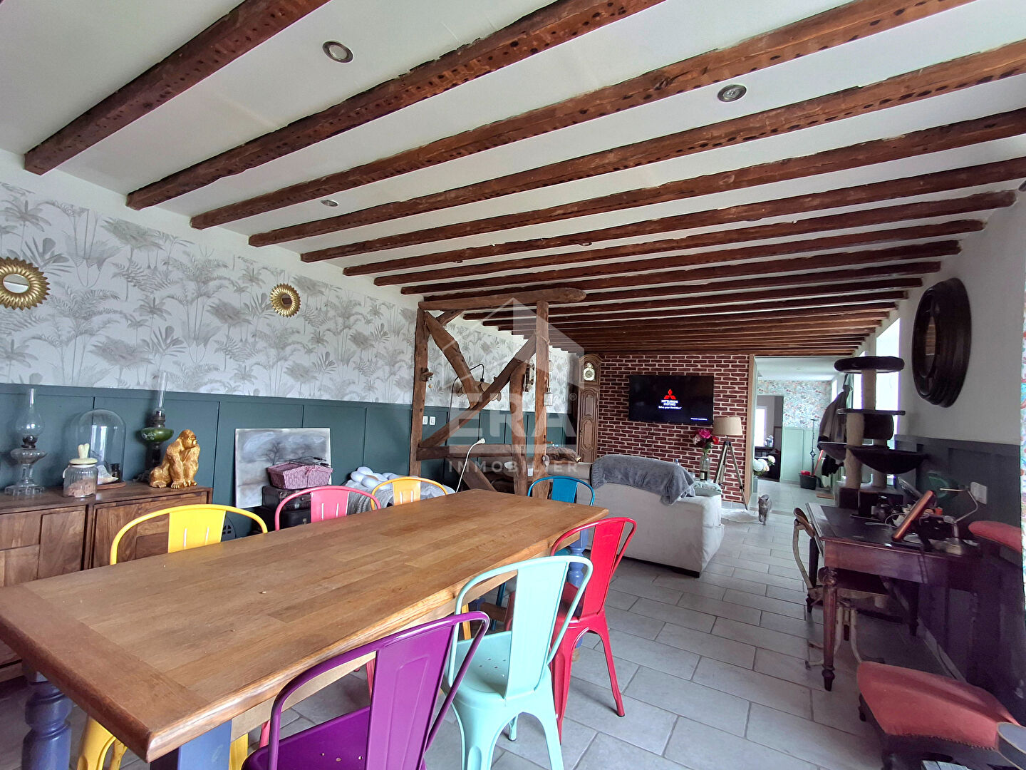 OSTRICOURT FERMETTE RENOVEE AUX VOLUMES RARES !