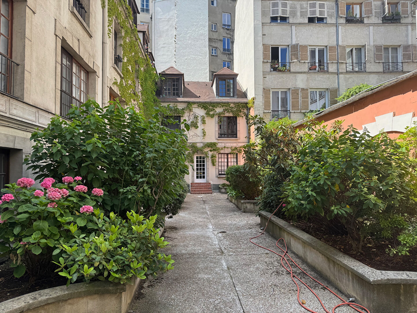 Agence immobilière de ERA Paris 11 - Charonne Immobilier - ERA CHARONNE IMMOBILIER