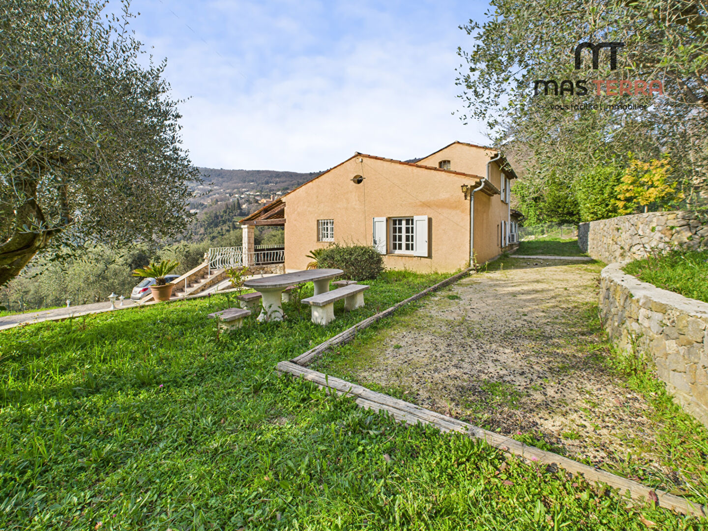 Maison Magagnosc 7 pièces de171.30 m2 avec 1893 m² de terrain