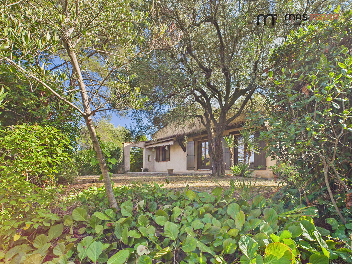 Maison Peymeinade 7 pièce(s) 160 m2, 5 chambres. Garage.