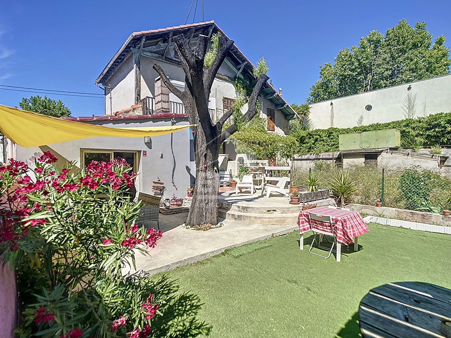 A VENDRE MARSEILLE 13004 ST JUST MONTOLIVET MAISON T4 TERRAIN JARDIN DEPENDANCE
