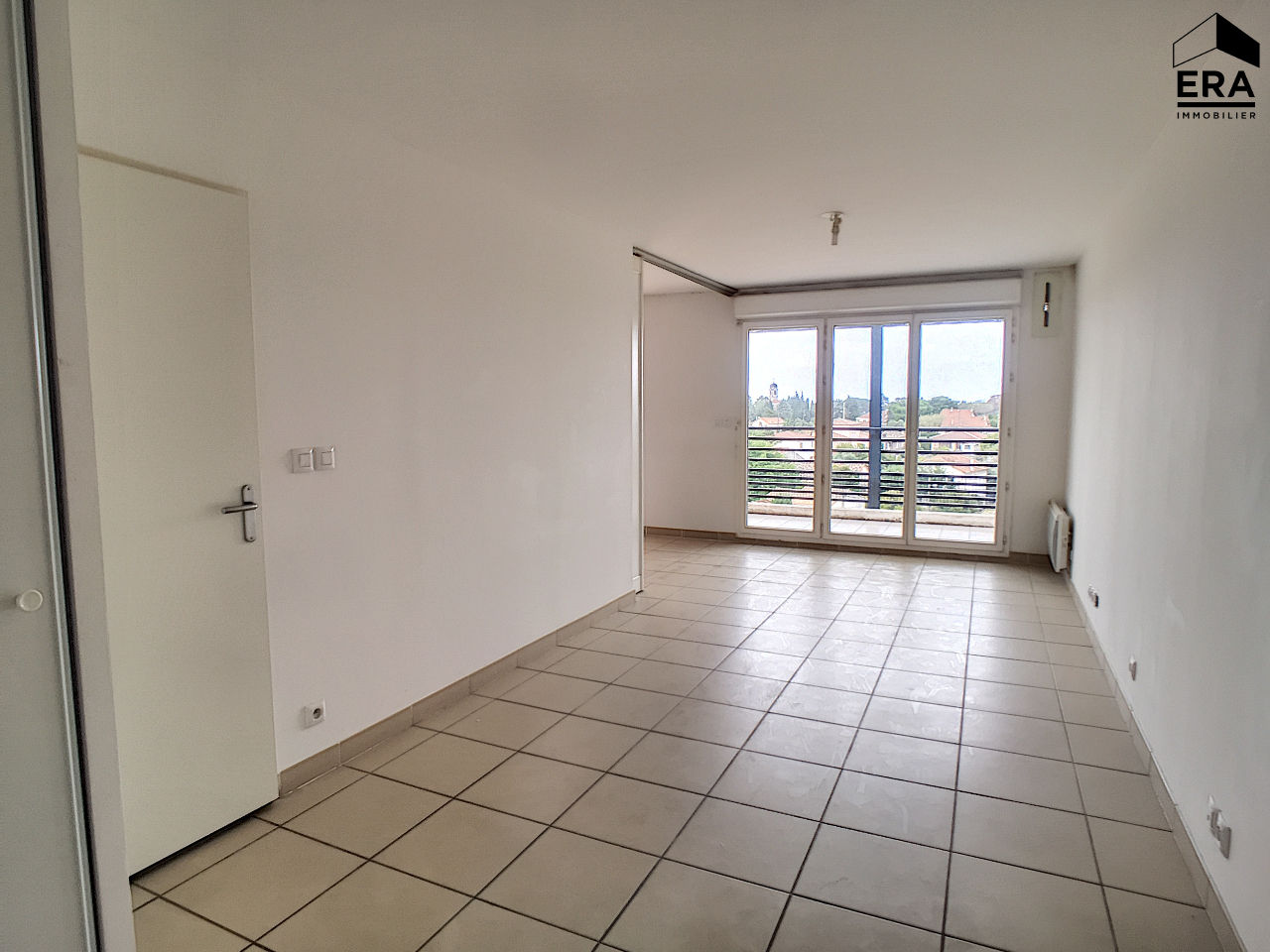 Photo A VENDRE MARSEILLE 13014 HAUTEUR DU MERLAN T2 DANS RESIDENCE RECENTE AVEC PARKING EN SOUS SOL image 1/6