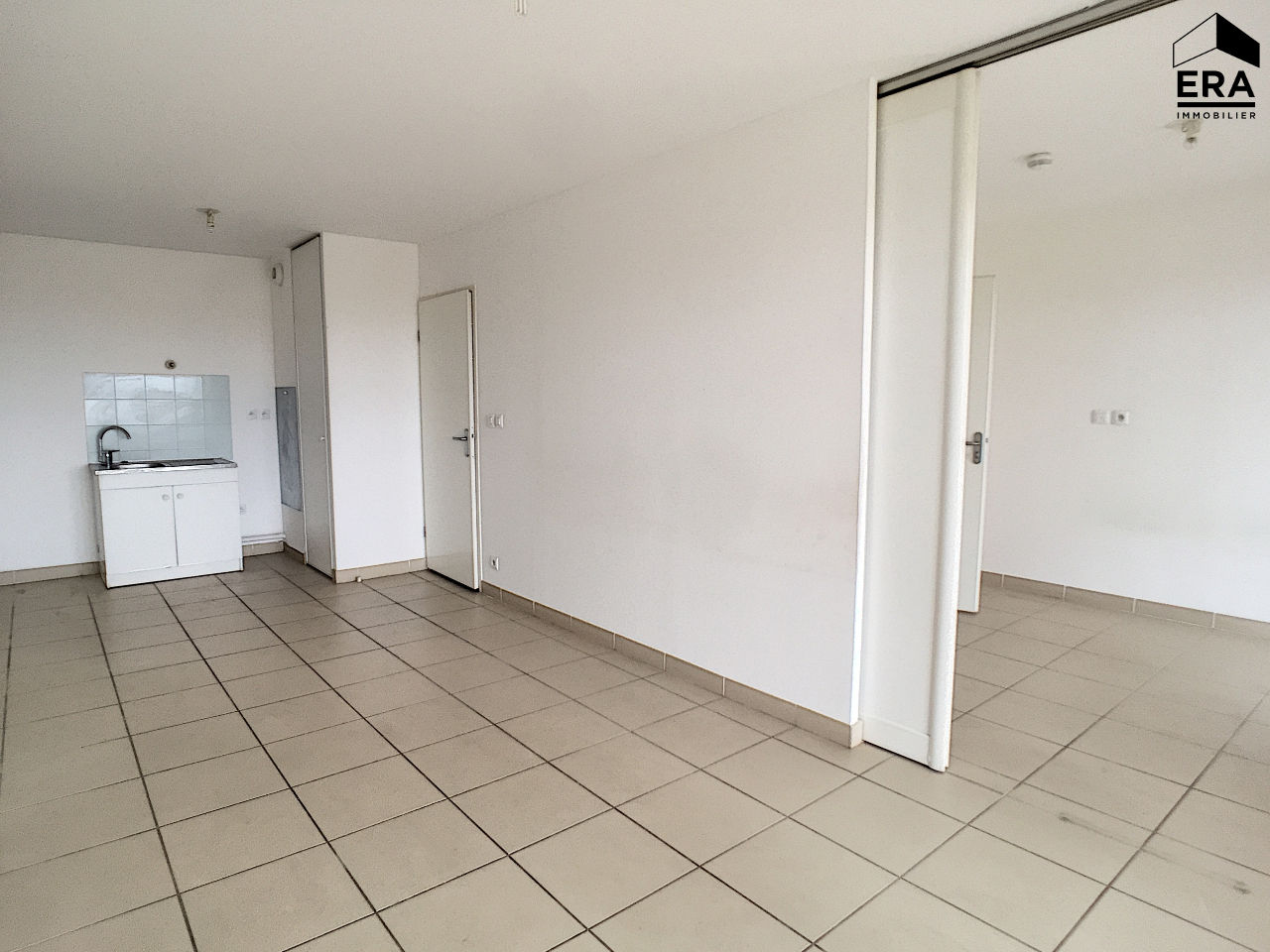 Photo A VENDRE MARSEILLE 13014 HAUTEUR DU MERLAN T2 DANS RESIDENCE RECENTE AVEC PARKING EN SOUS SOL image 2/6