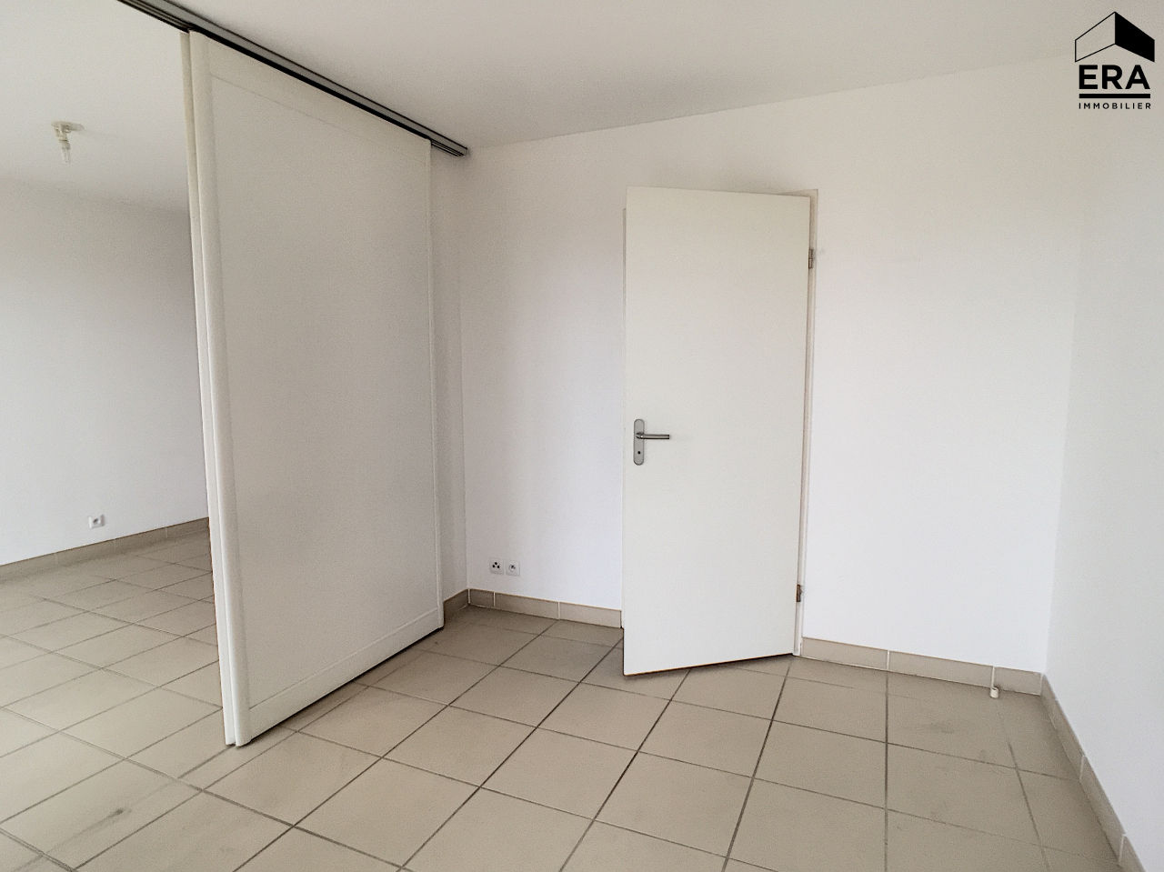 Photo A VENDRE MARSEILLE 13014 HAUTEUR DU MERLAN T2 DANS RESIDENCE RECENTE AVEC PARKING EN SOUS SOL image 5/6