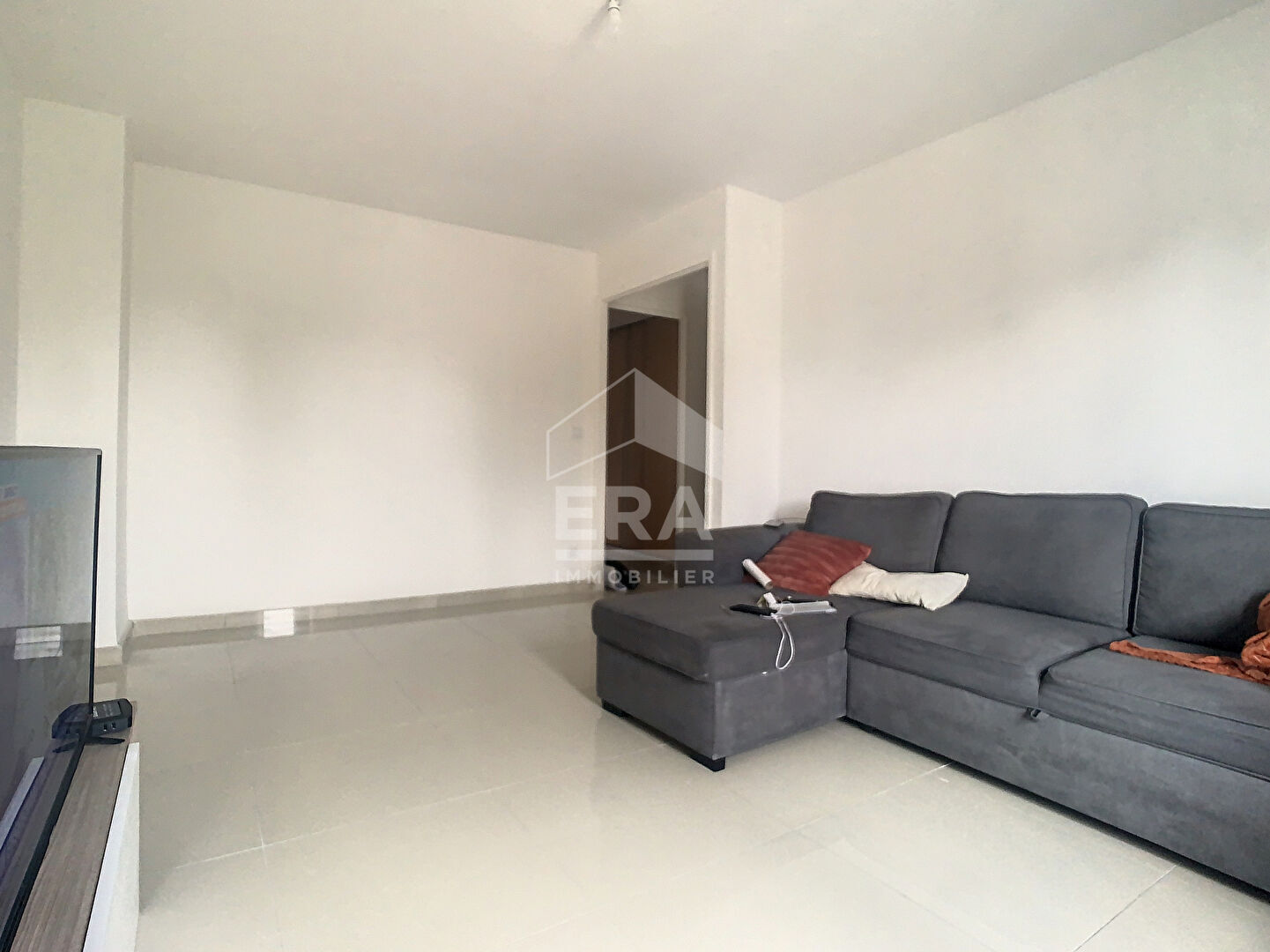 A VENDRE MARSEILLE 13014 ST GABRIEL APPARTEMENT T3 BALCON CAVE LOCATAIRE EN PLACE