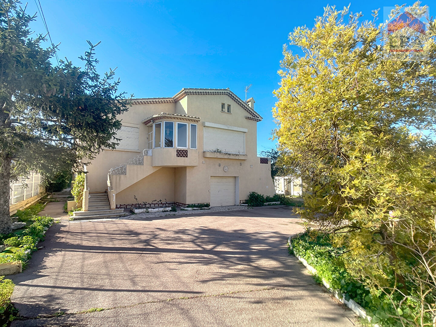 Photo A vendre maison T5 Marseille 13014 St Marthe terrain de 1800m² garage image 4/6