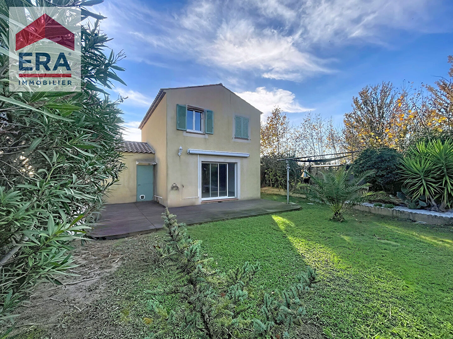 Photo A vendre Villa Marseille 13014 Hauts de Sainte Marthe 3 chambres terrain piscine garage. image 1/6