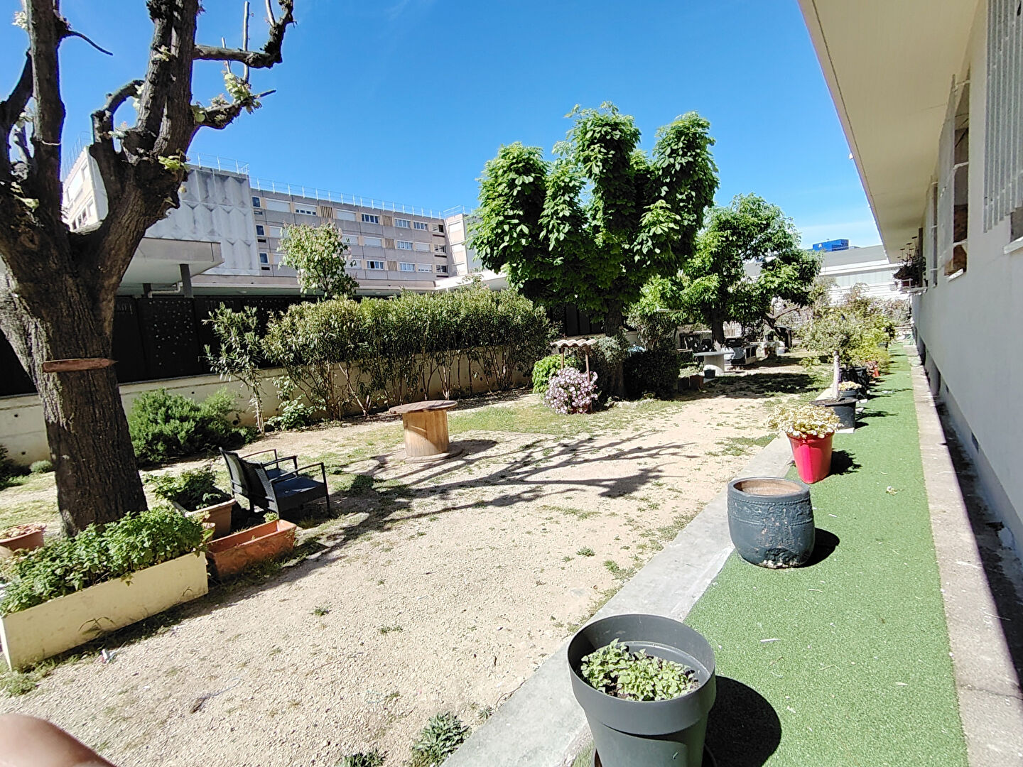 A VENDRE MARSEILLE 13004 CHARTREUX ST JUST BEAUREGARD APPARTEMENT TYPE 4 T4 4 PIECES BALCON CAVE PARKING JARDIN