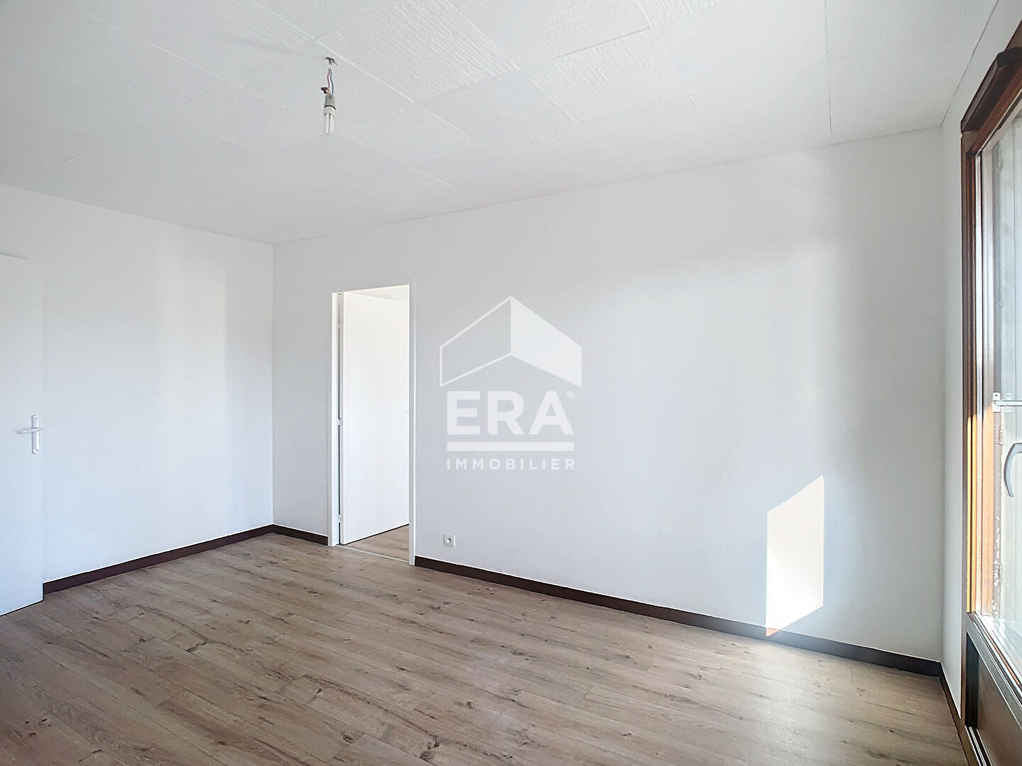Photo A VENDRE MARSEILLE 13014 LE CANET APPARTEMENT TYPE 2 AVEC BALCON ET CAVE image 3/6