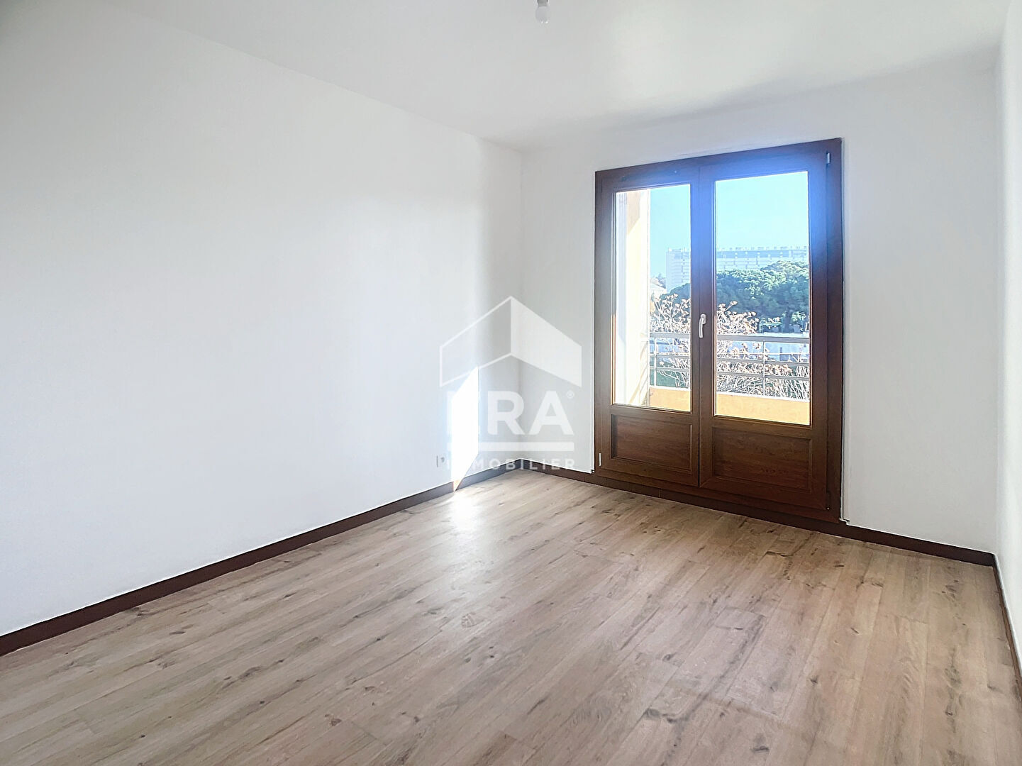Photo A VENDRE MARSEILLE 13014 LE CANET APPARTEMENT TYPE 2 AVEC BALCON ET CAVE image 6/6