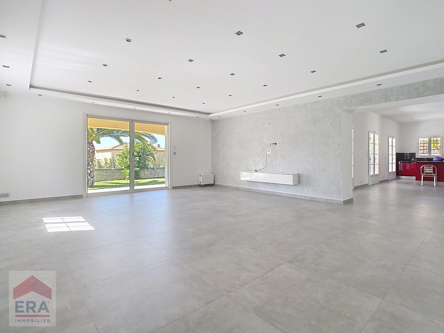 Photo A louer Villa type 8 Marseille 13013 St Mitre Chateau Gombert  6 chambres piscine terrain image 4/6