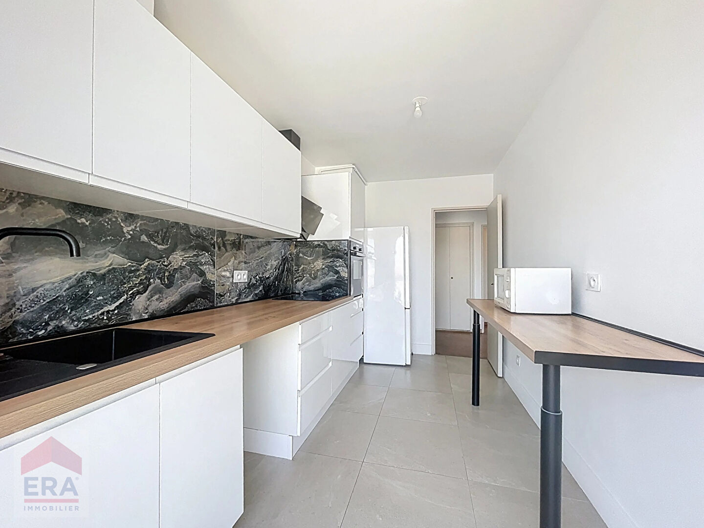 Photo A VENDRE 13003 MARSEILLE JOLIETTE HOPITAL EUROPEEN APPARTEMENT T3 BALCON GARAGE CAVE image 2/6