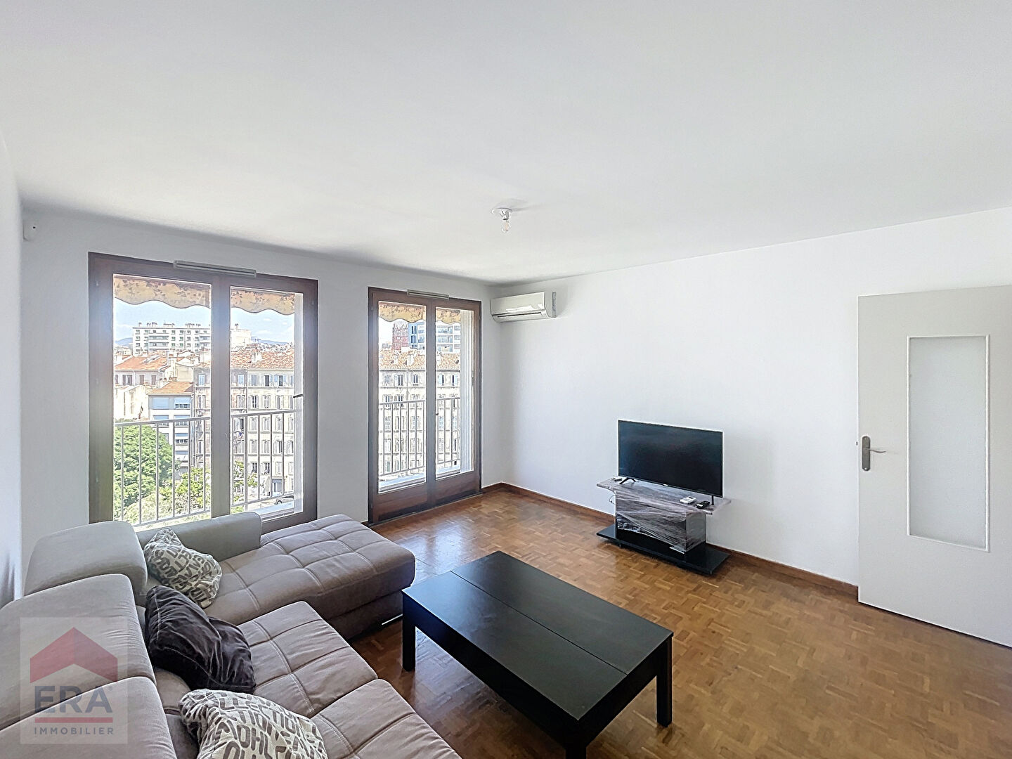 Photo A VENDRE 13003 MARSEILLE JOLIETTE HOPITAL EUROPEEN APPARTEMENT T3 BALCON GARAGE CAVE image 4/6