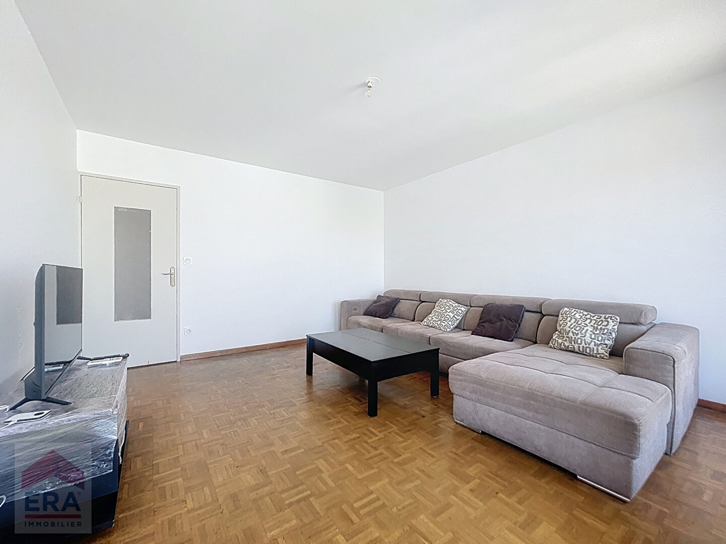 Photo A VENDRE 13003 MARSEILLE JOLIETTE HOPITAL EUROPEEN APPARTEMENT T3 BALCON GARAGE CAVE image 5/6