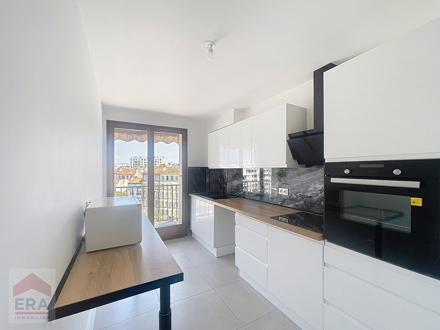 Photo A VENDRE 13003 MARSEILLE JOLIETTE HOPITAL EUROPEEN APPARTEMENT T3 BALCON GARAGE CAVE image 6/6