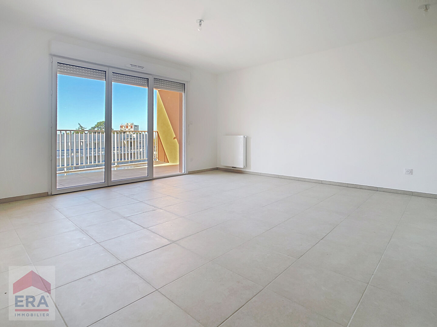 Photo A louer appartement type 3 Marseille 13014 St Marthe terrasse parkings privés image 3/6