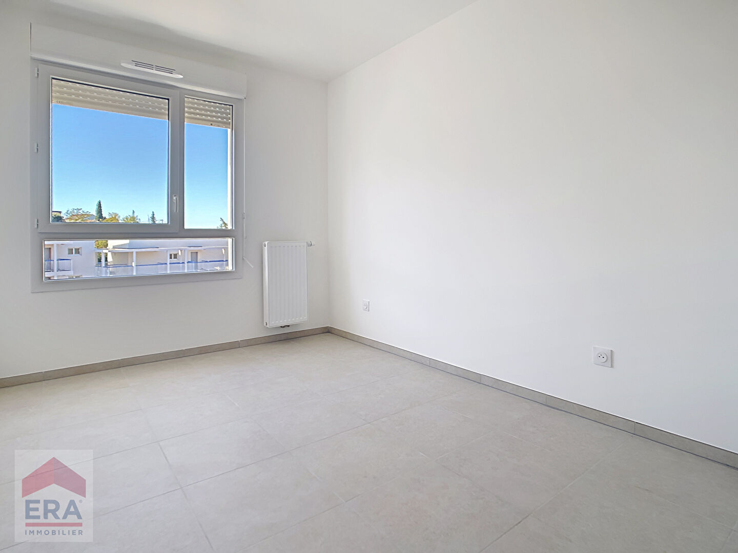 Photo A louer appartement type 3 Marseille 13014 St Marthe terrasse parkings privés image 6/6