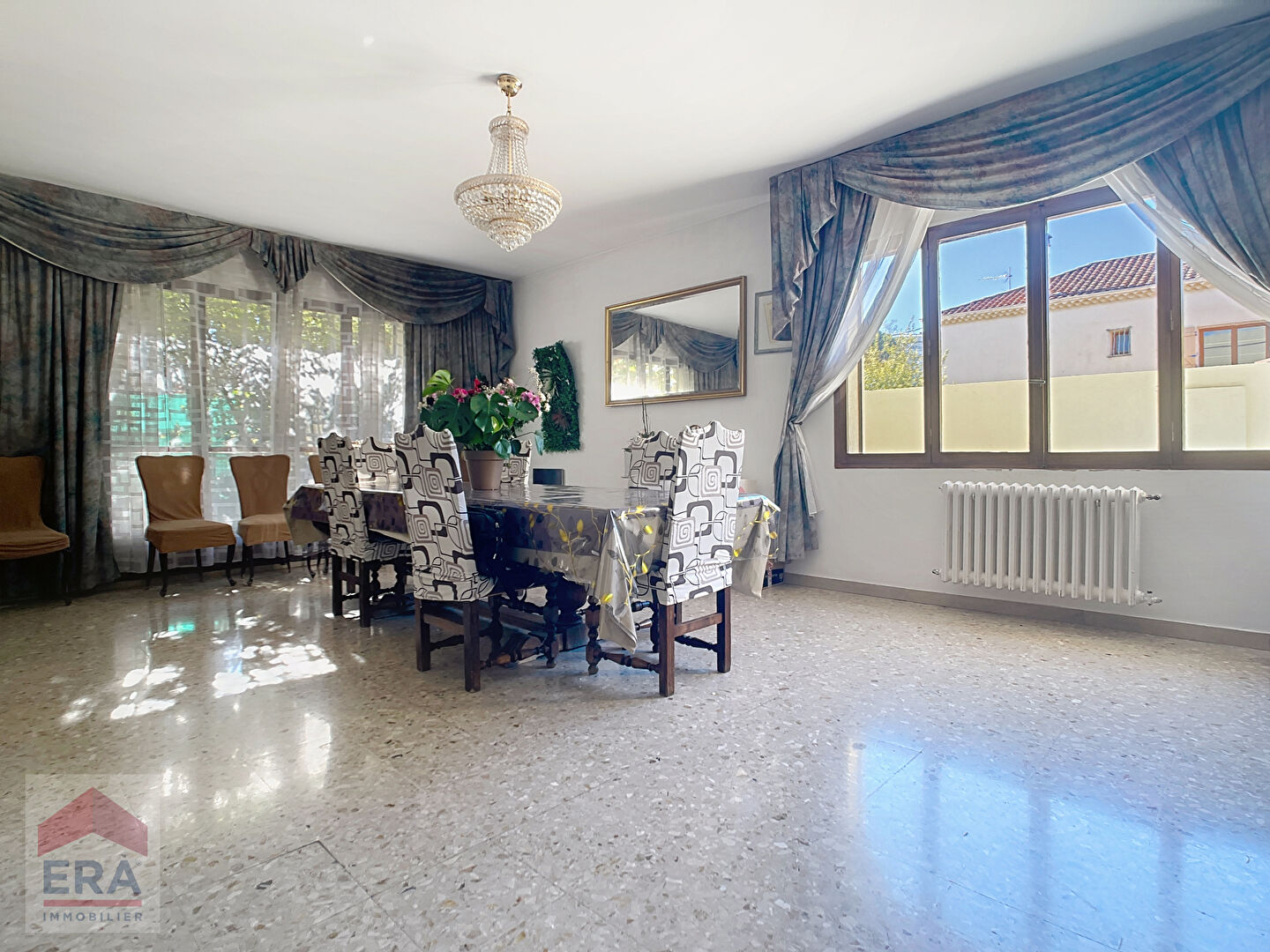 Photo A vendre Maison 7 pièces Marseille 13014 Le Merlan garage terrasse piscine parkings image 4/6