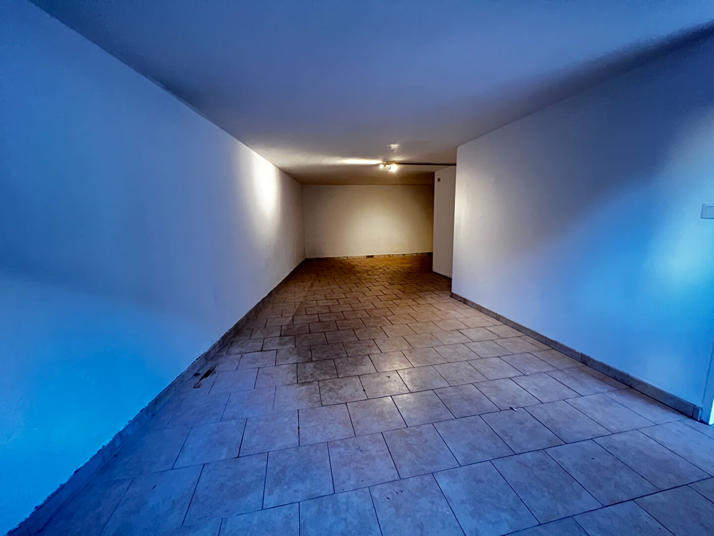 Photo Local commercial image 3/3