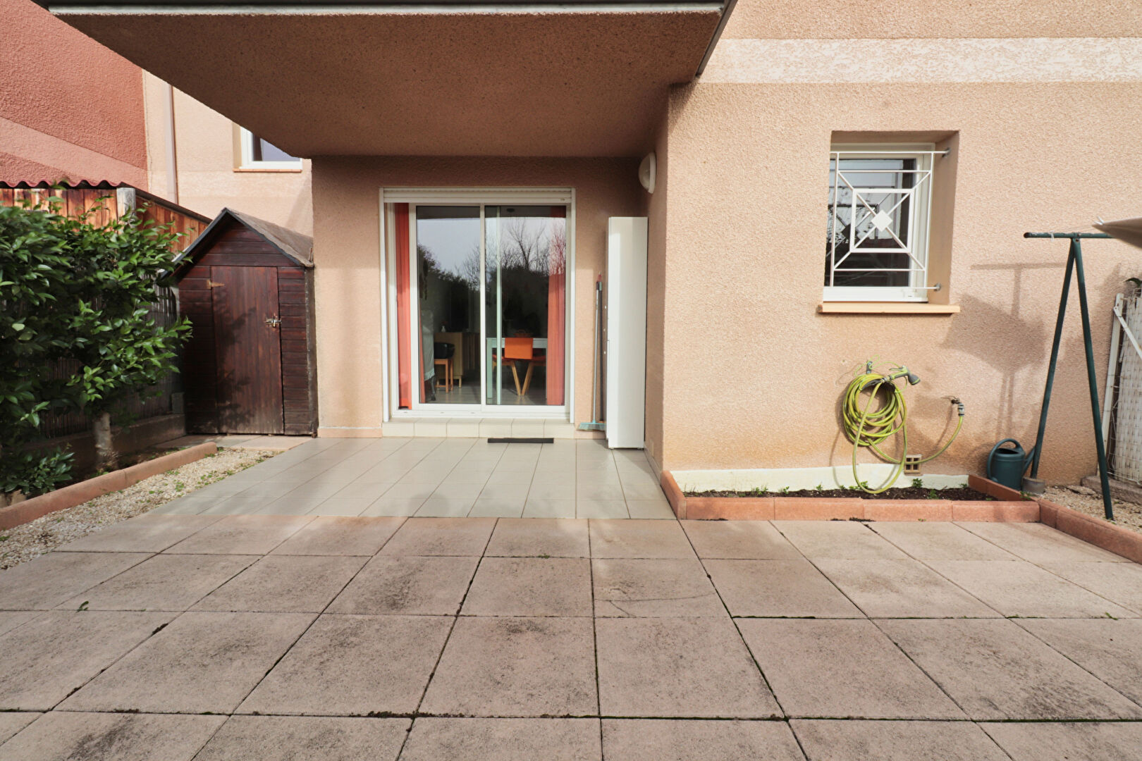Rare appartement T2 avec jardin et 2 places de parki