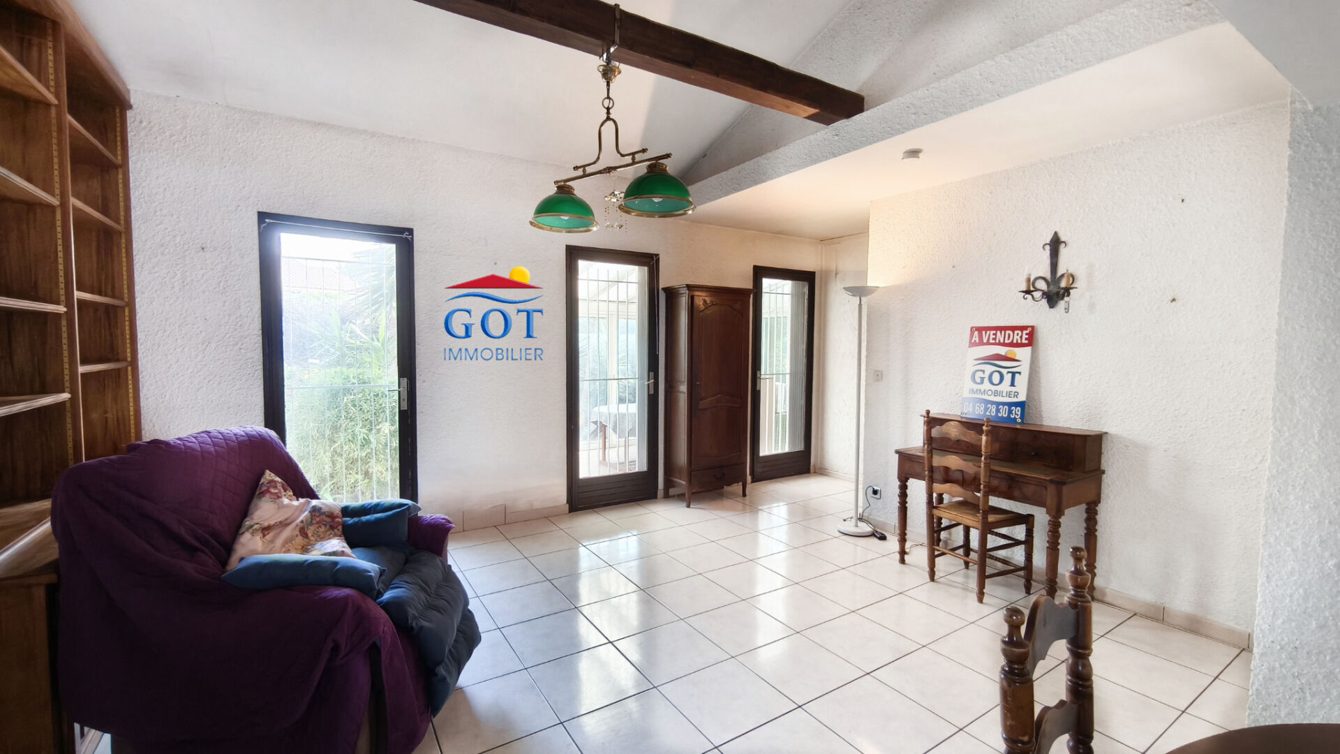 Rare à Cabestany : Maison d'architecte 4 faces avec piscine, garage et dépendance