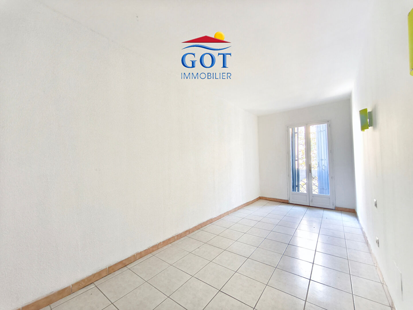 Photo À vendre : T3 lumineux de 78 m² avec grand séjour  Centre-ville, proche plage image 6/6