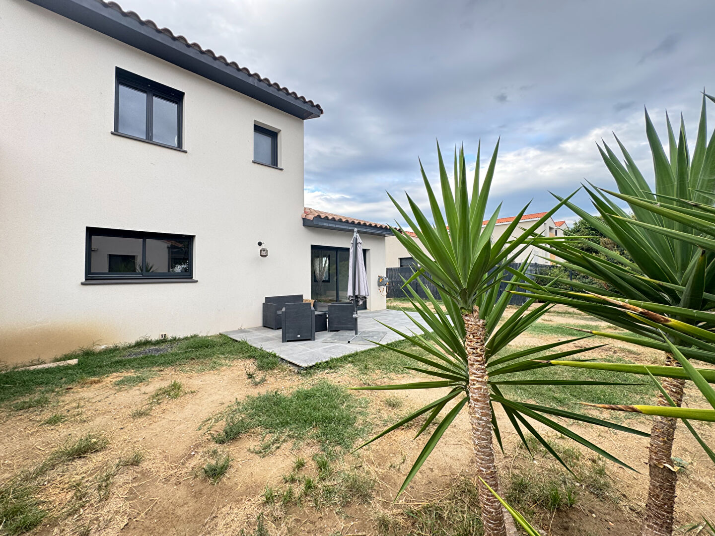VILLA 3 FACES SUR CLAIRA