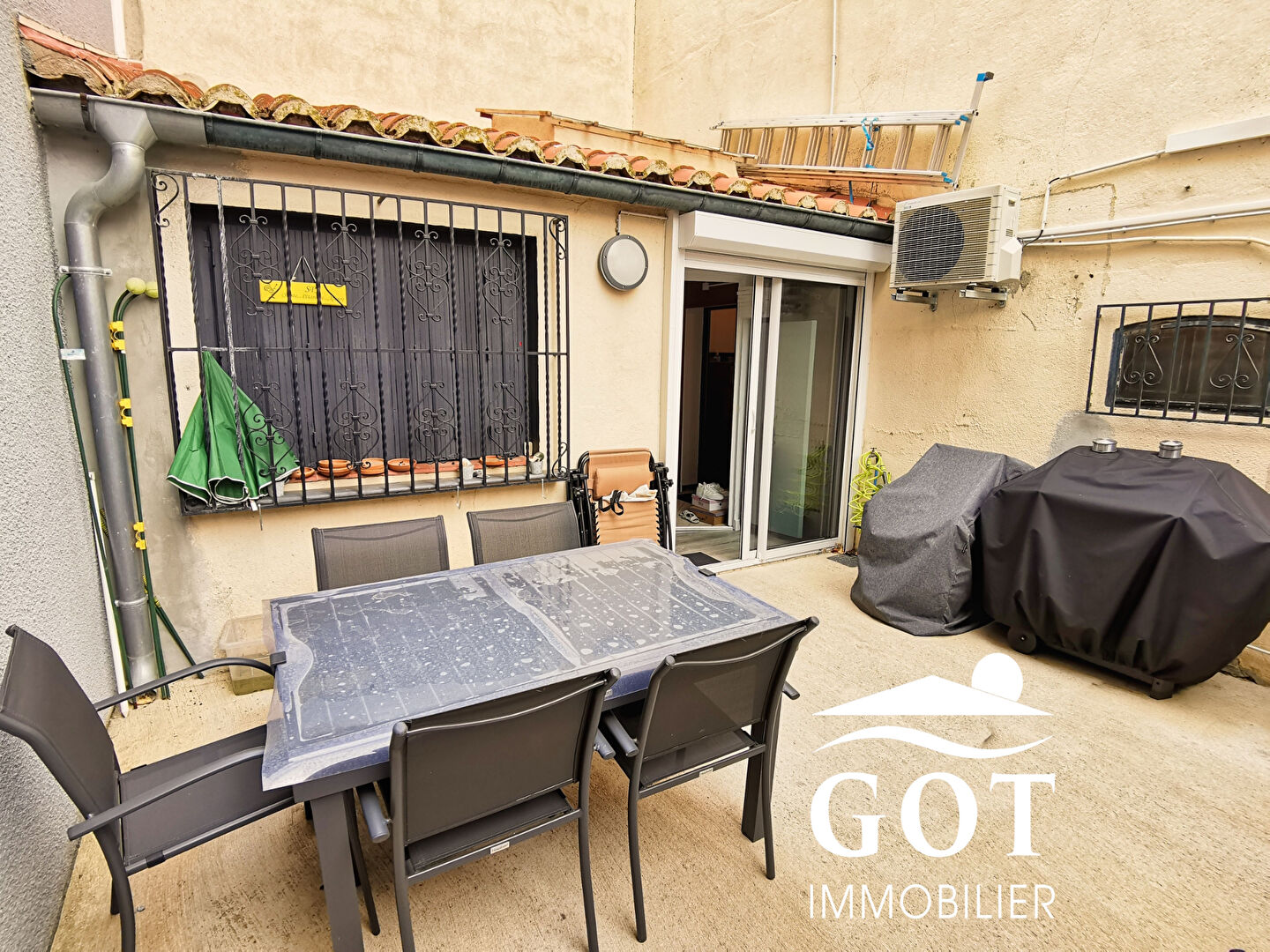 Maison Saint Laurent De La Salanque 5 pièce(s) 120 m2, cour et place de parking