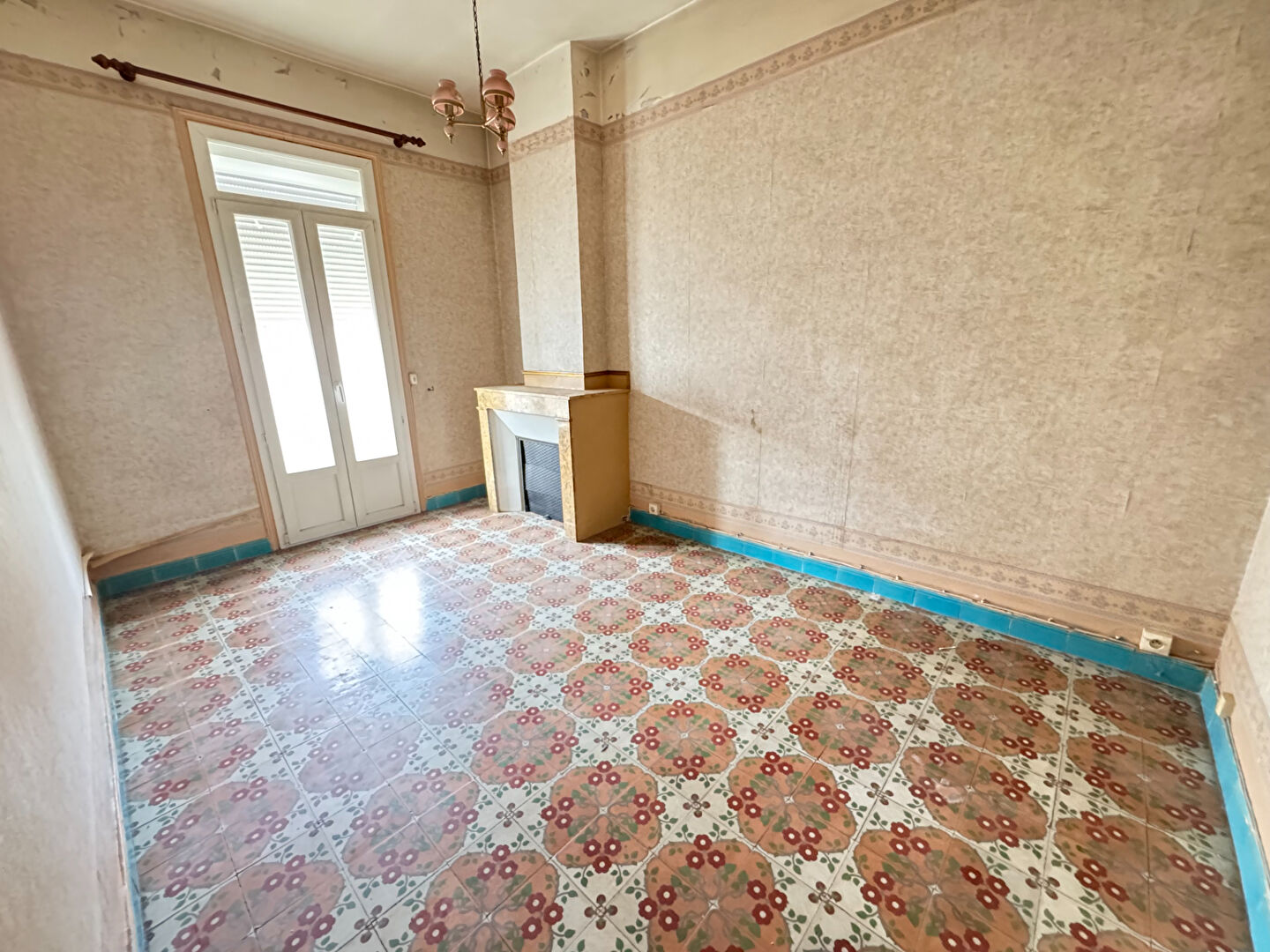 Photo Maison  7 pièce(s)  avec garage  sur Villelongue de la Salanque image 4/6