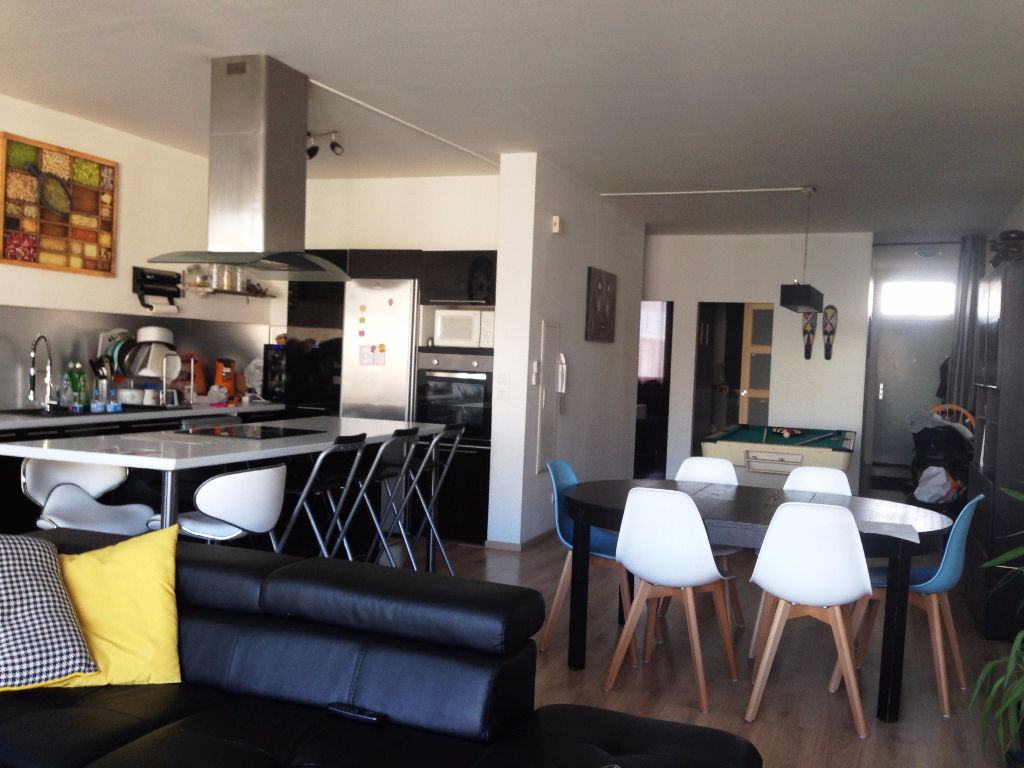 Photo Appartement  3 pièce(s) 85 m2 image 2/3