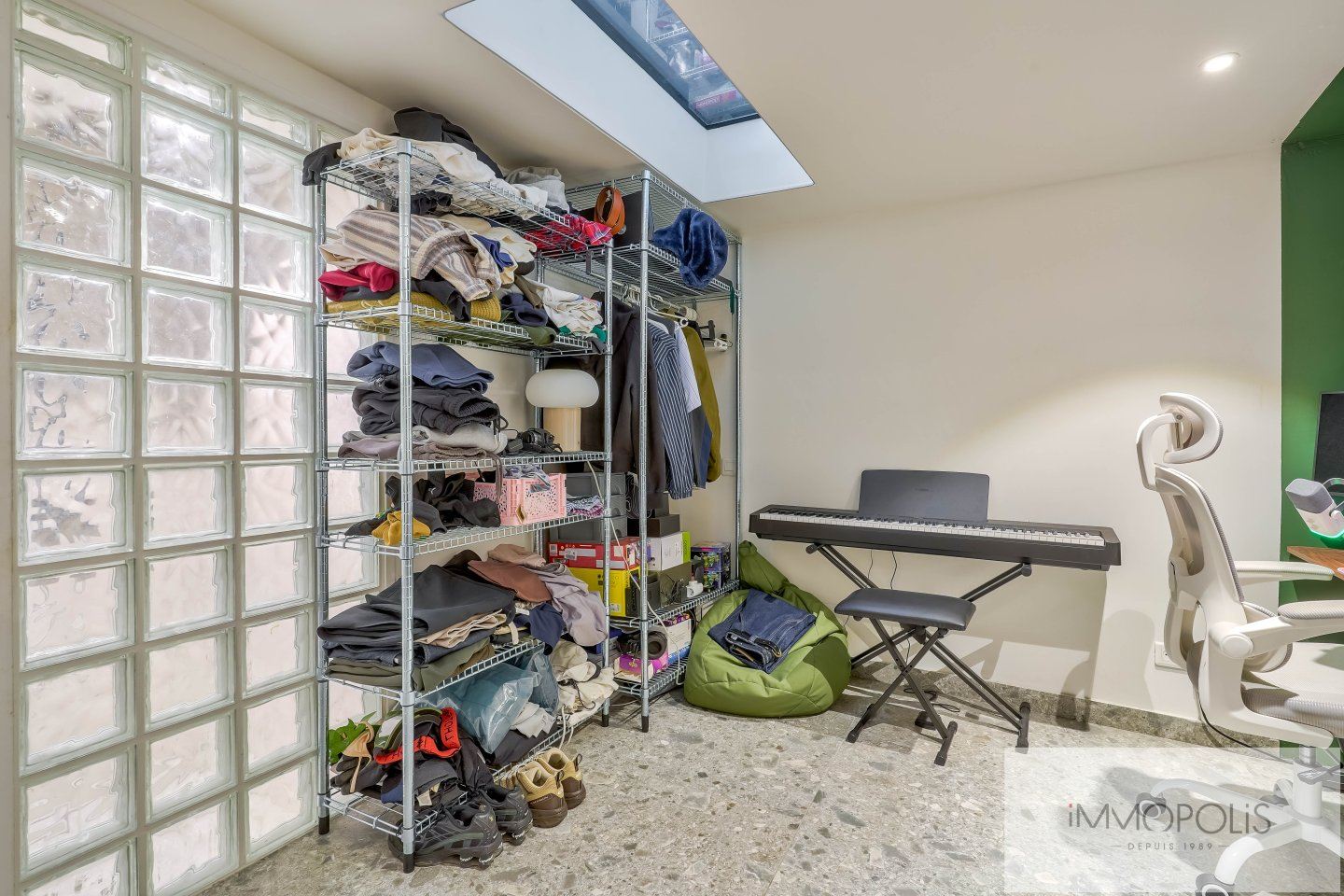 Photo Au coeur des Abbesses véritable petite maison  ! image 6/6