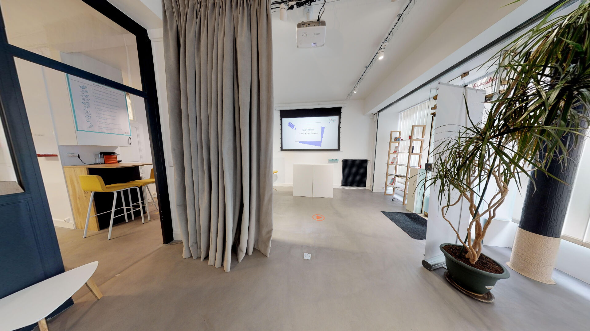 Boutique / Showroom à louer - rue Lamarck - Emplacement recherché à Montmartre