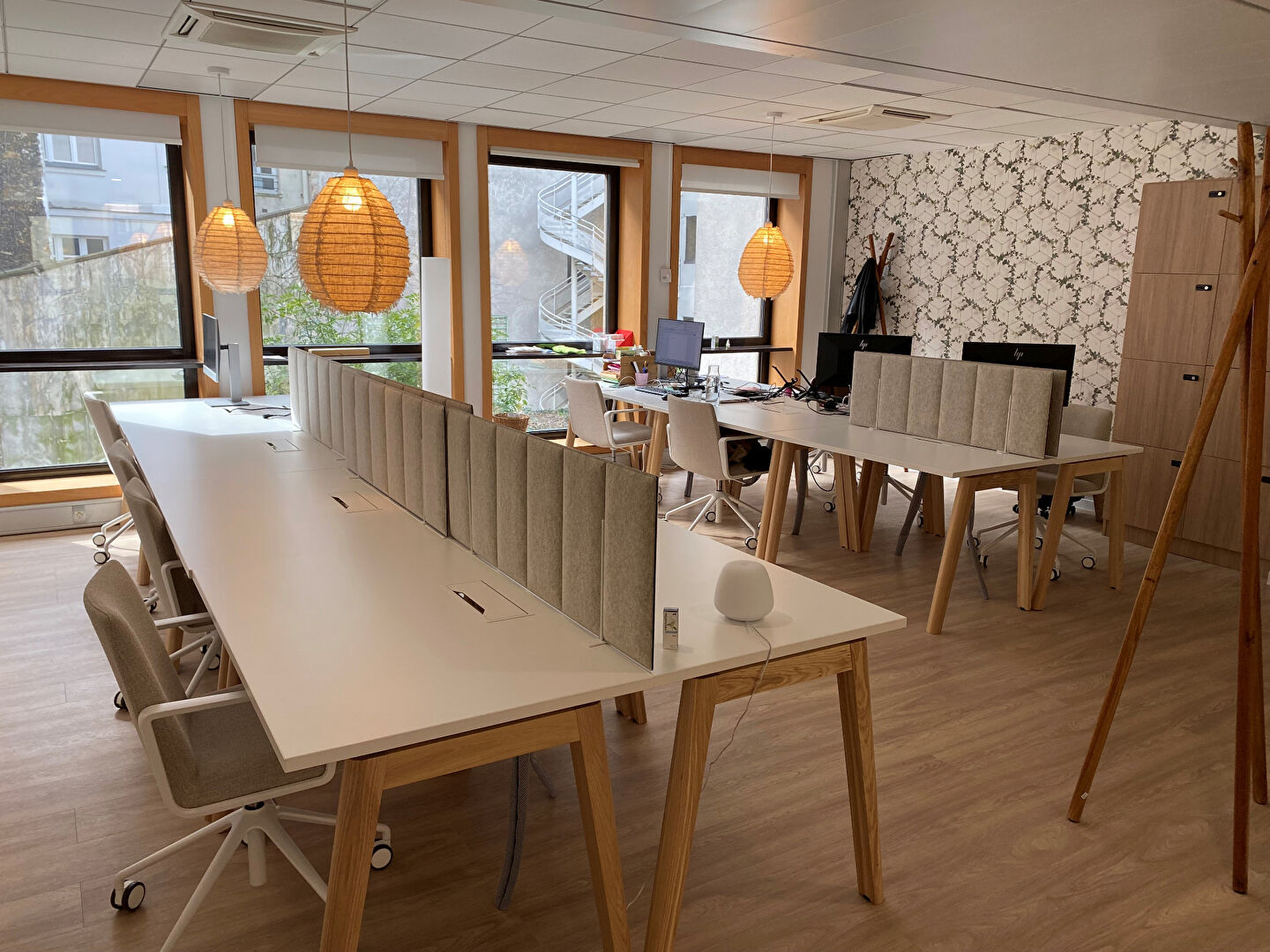 Sous-location de 35 m² de bureaux modernes dans un immeuble haut standing, Paris 16ème, métro Boissière