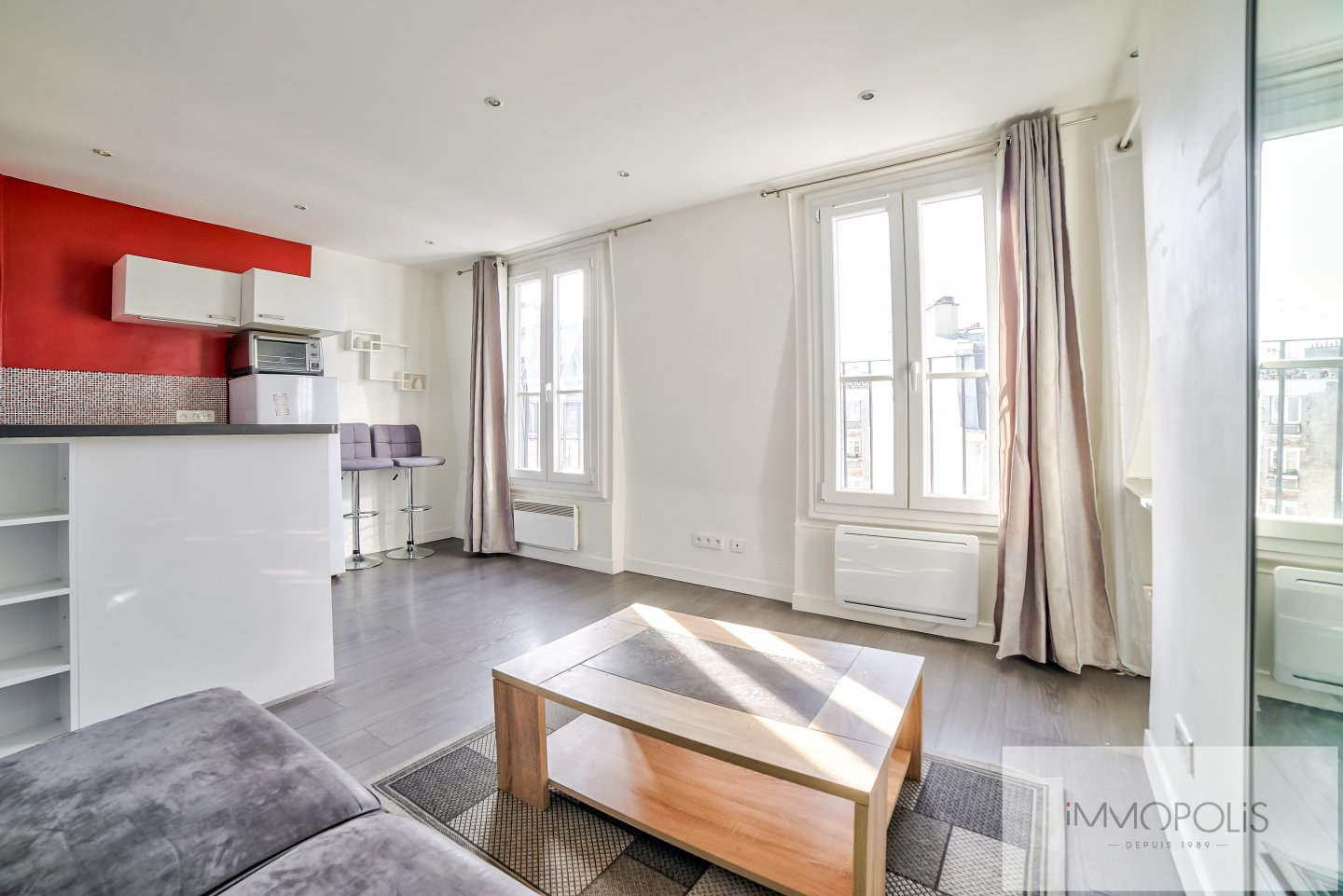 Studio plein de charme au dernier étage ? Paris 18e, Rue du Poteau