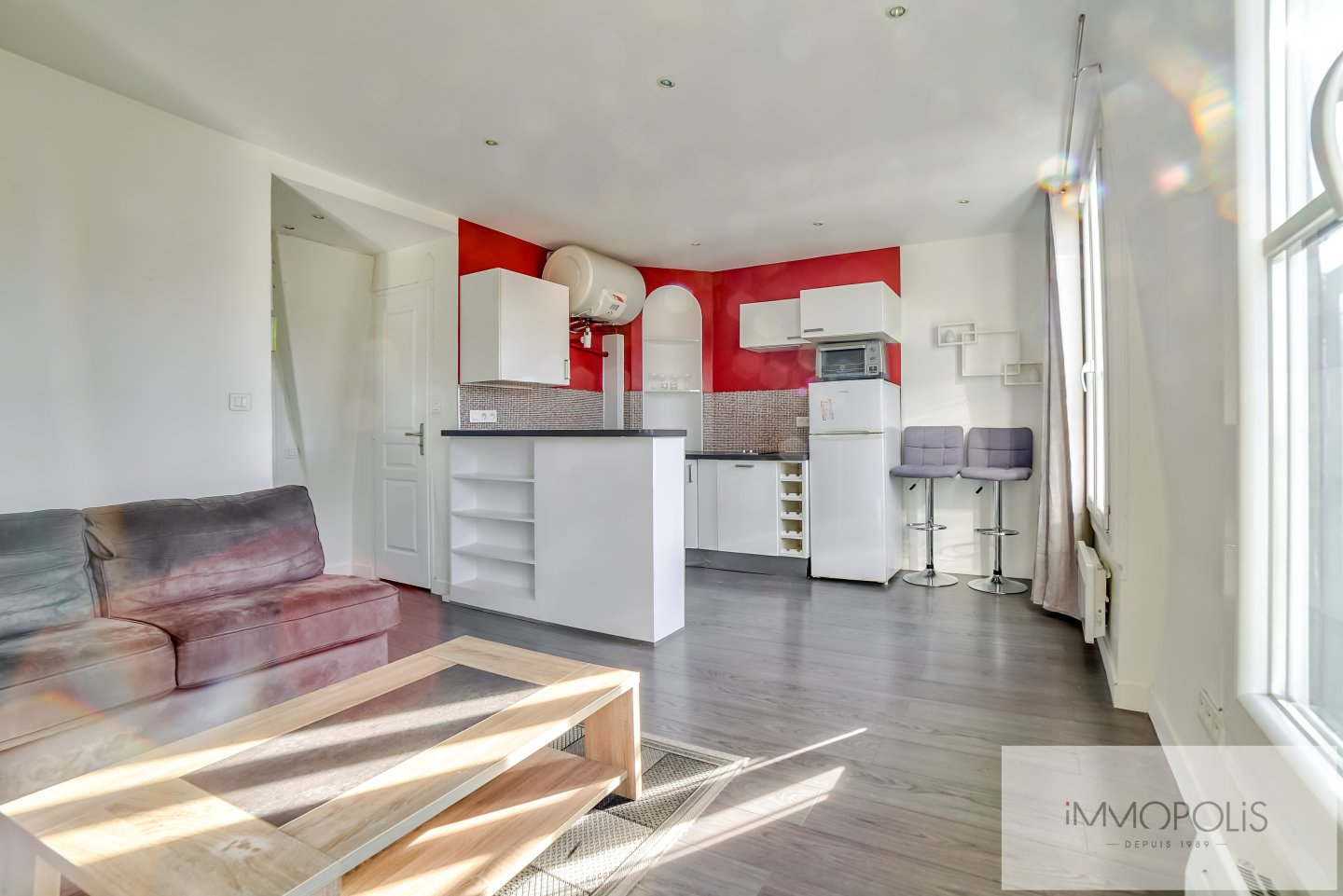 Photo Studio plein de charme au dernier étage ? Paris 18e, Rue du Poteau image 4/6