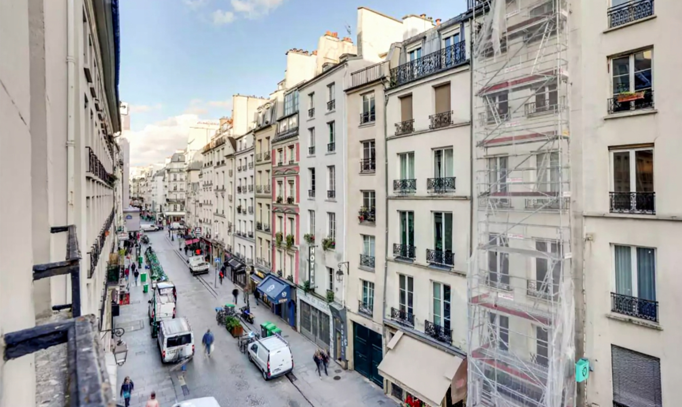 Charmant 2 pièces rénové vendu loué au Coeur du 2 ème arrondissements