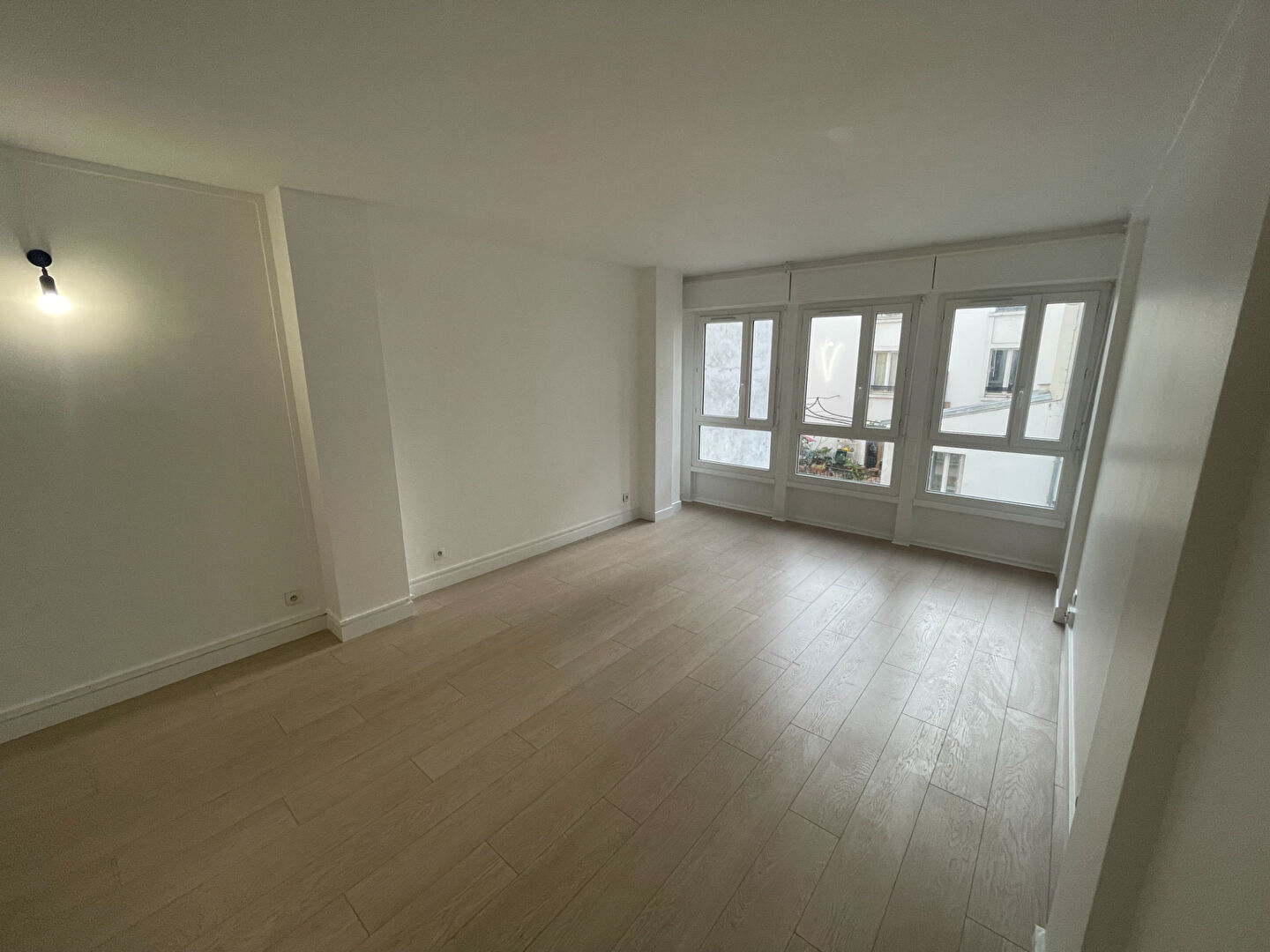 Appartement PARIS 18 - 1 pièce(s) - 30 m2