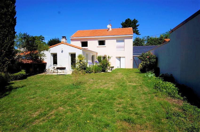 Photo BELLE FAMILIALE 4 CHAMBRES + BUREAU image 2/6