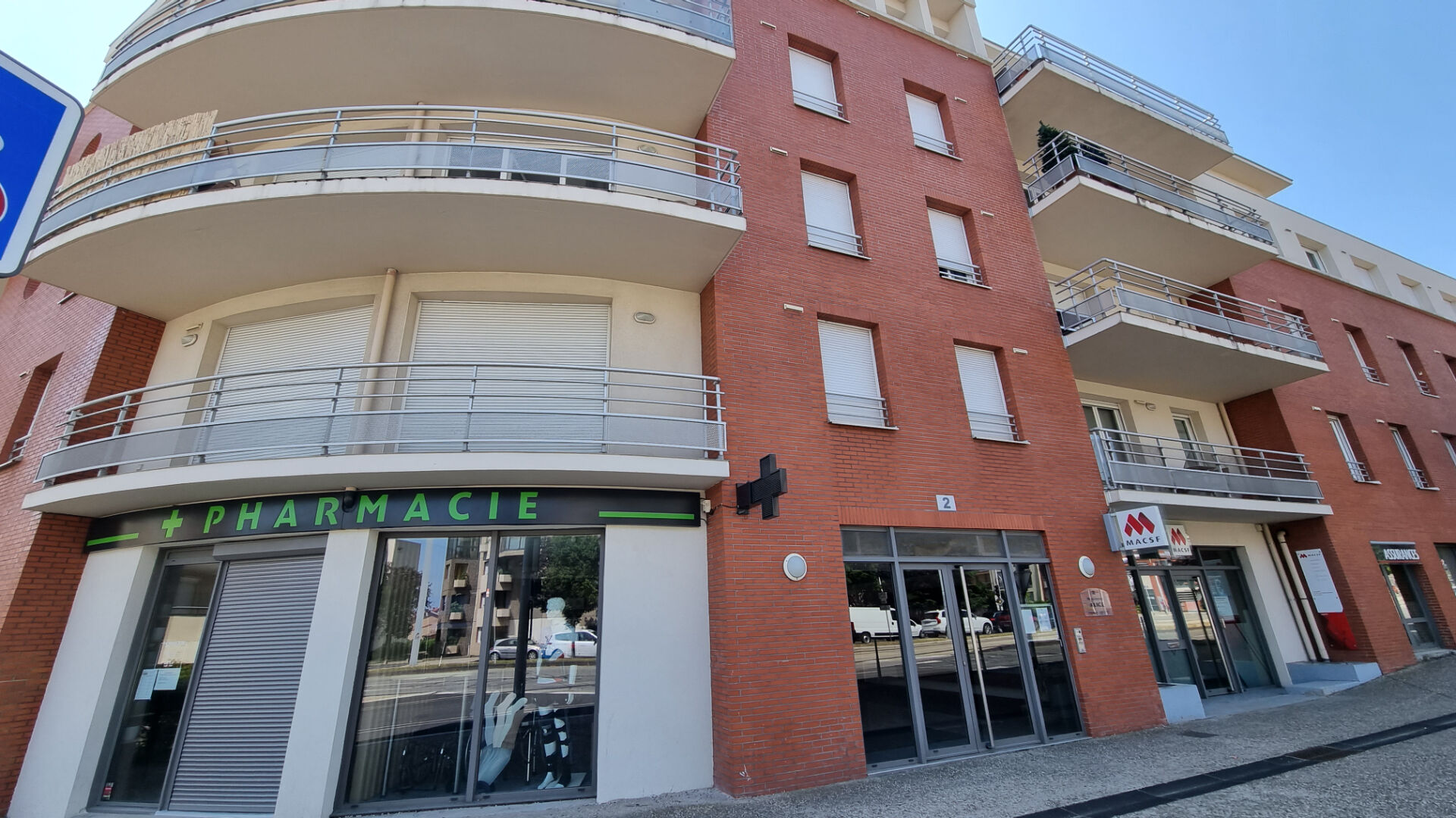 Agence immobilière de 
 ERA Montferrand Immobilier - ERA LAFAYETTE IMMOBILIER 
