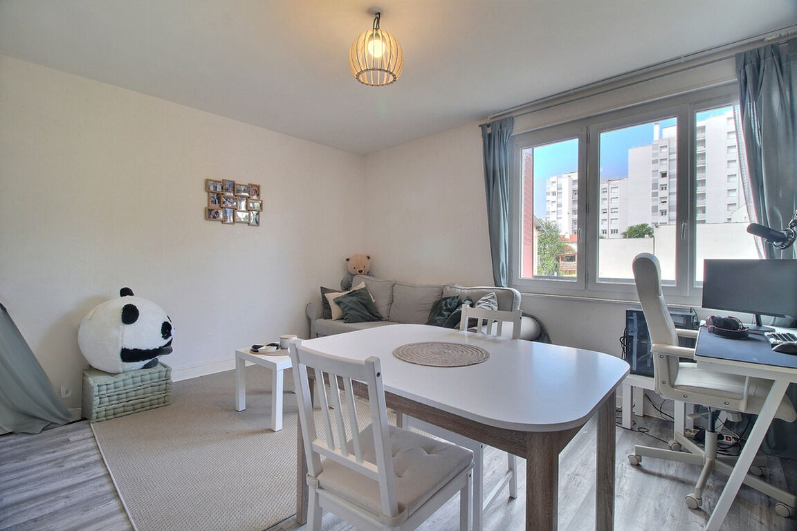 Photo Appartement Clermont Ferrand 2 pièces de 49.63m² image 1/6